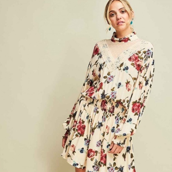 entro Dresses & Skirts - Entro Cream Floral Midi Dress
